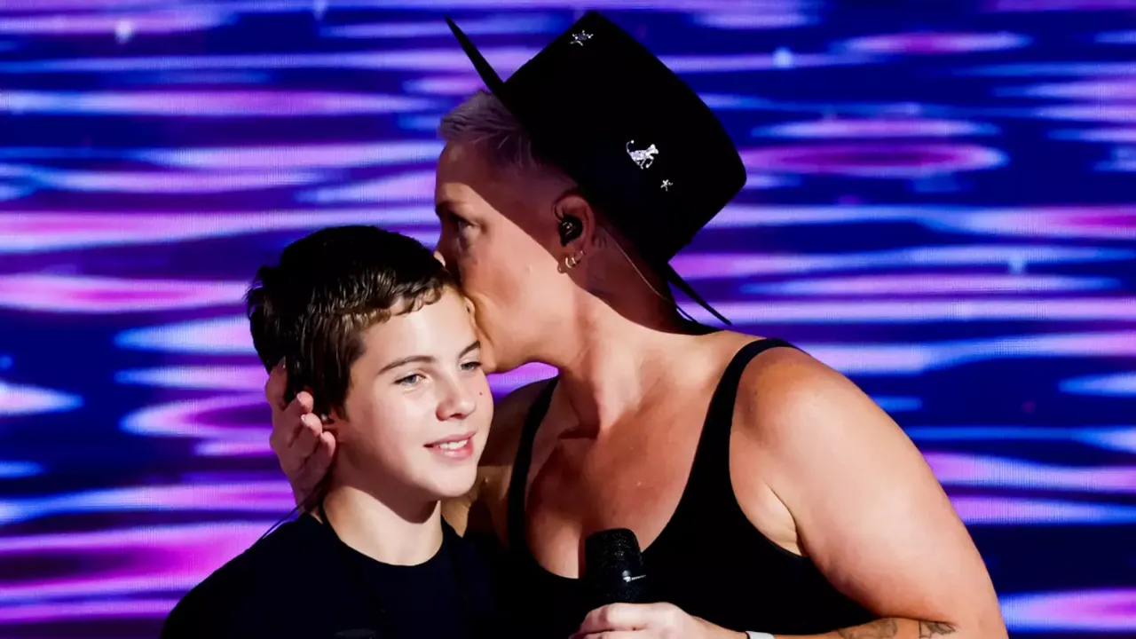 Pink Reveals Daughter Willow Nailed 'Cover me in Sunshine' in One Take, Earning a New Nickname