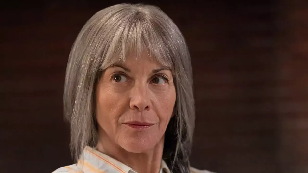 Wendie Malick Embraces Unglamourous Role as a Witch in ‘The Chicken Sisters’