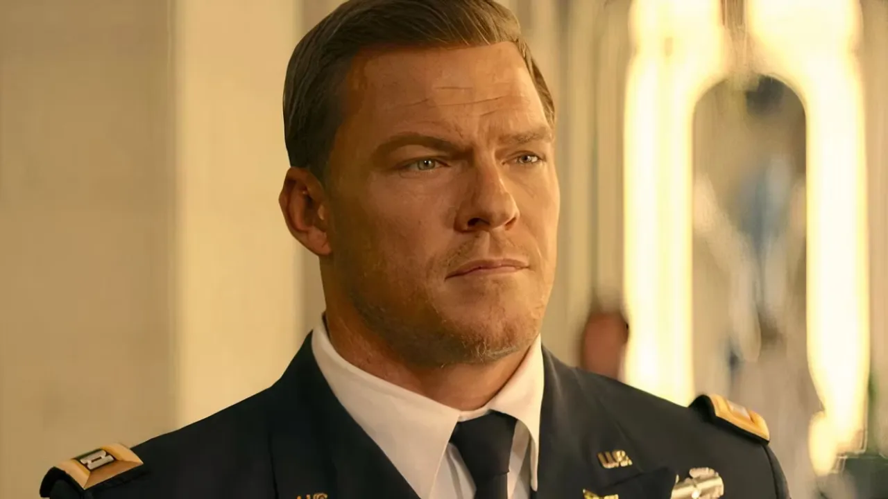 ‘Reacher’ Star Alan Ritchson Takes on New Sci-Fi Thriller 'War Machine'