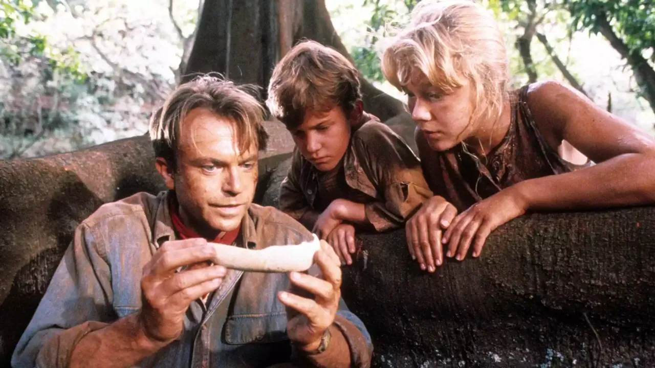 Ariana Richards Goes Incognito at Universal Studios Hollywood to Experience ‘Jurassic World’ Ride