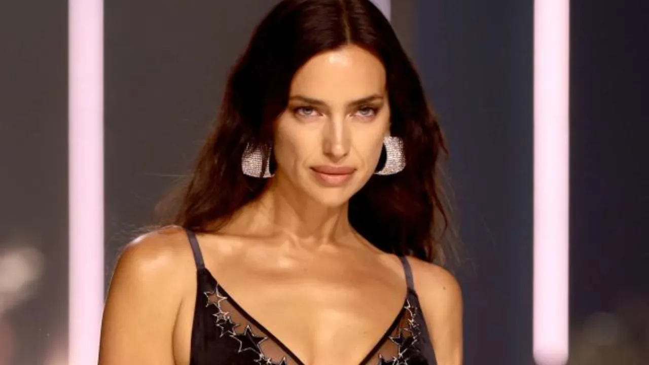 Irina Shayk Makes Stunning Return to Victoria's Secret Fashion Show Runway After 8 Years