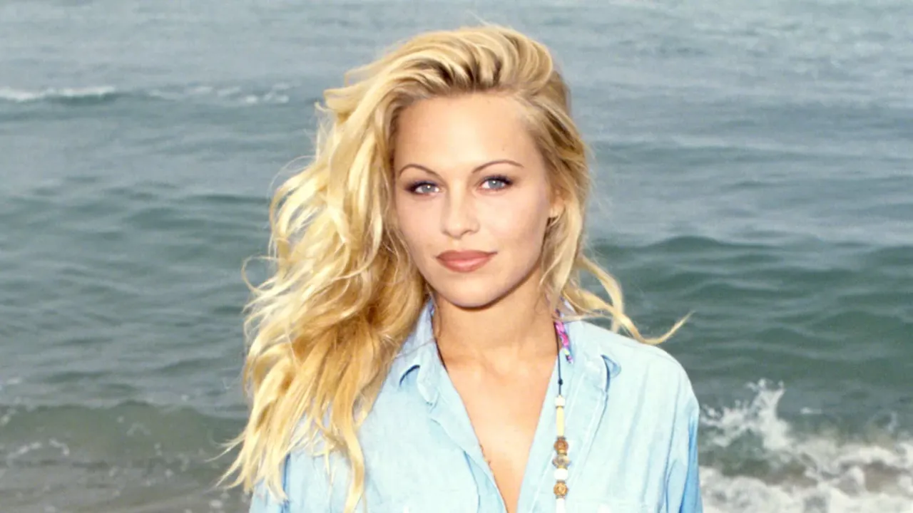 Pamela Anderson Steps Back From New 'Baywatch' Documentary