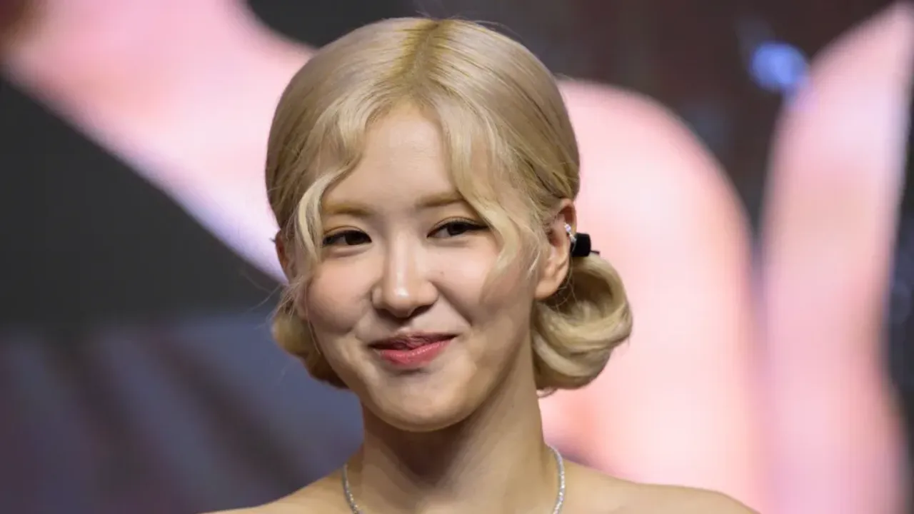 BLACKPINK's Rosé Hints at a New Song Inspired by an ex She’s “Talked About a Bit Too Much”