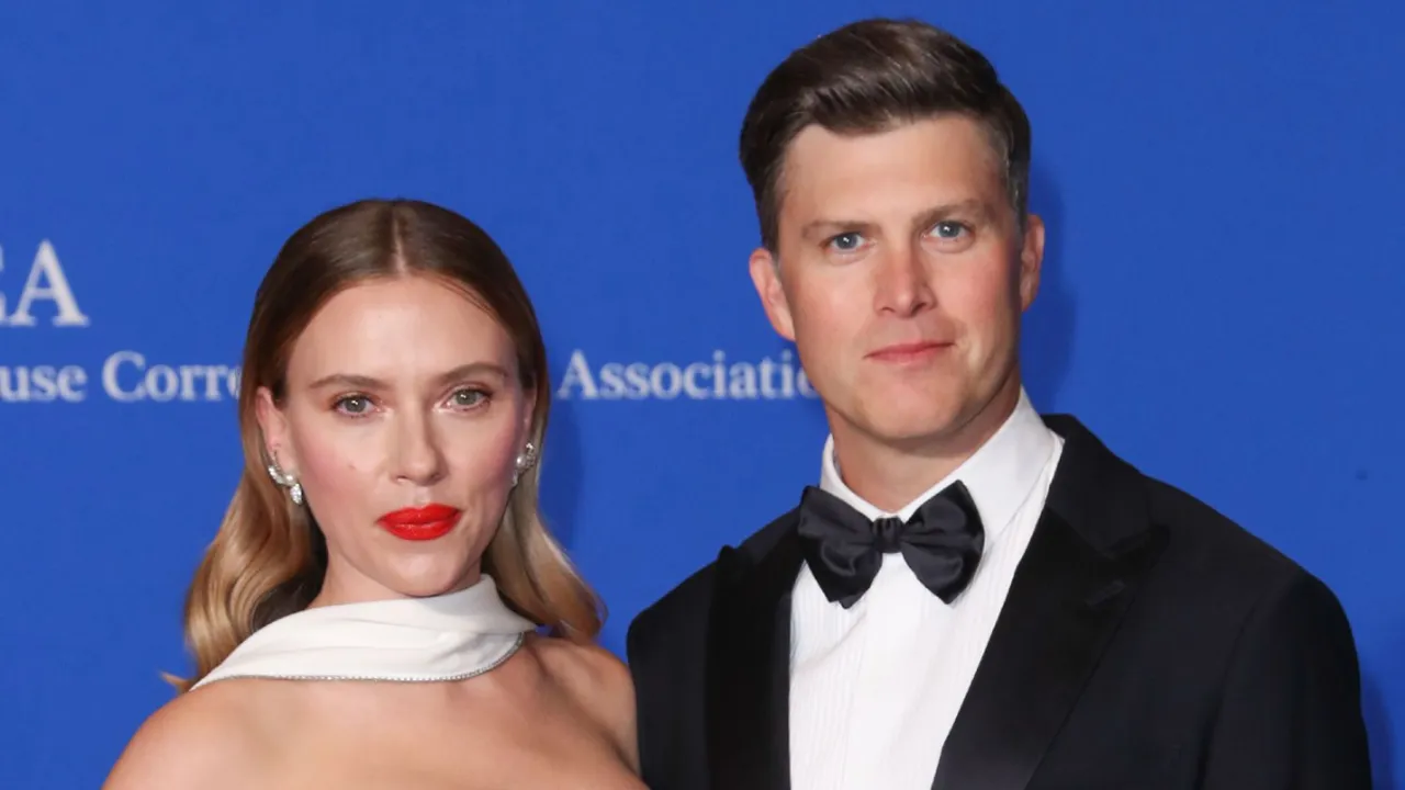 Scarlett Johansson and Colin Jost Reveal They’re Going to a Restaurant for Thanksgiving for the First Time
