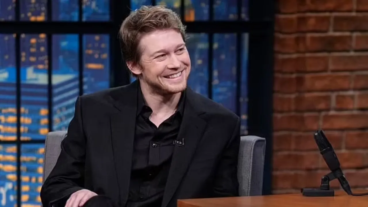 Joe Alwyn Debuts on ‘Late-Night with Seth Meyers’