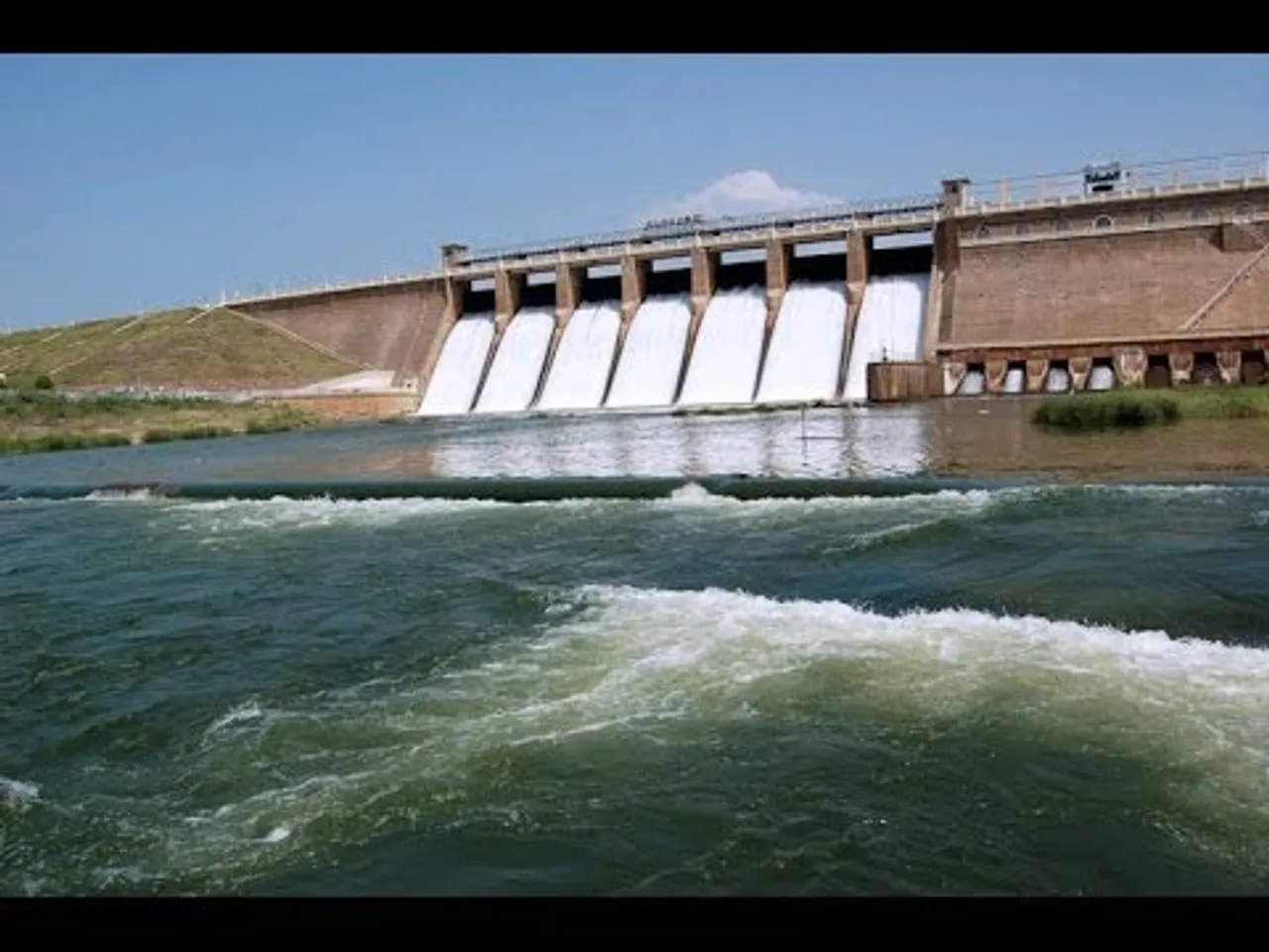 aliyar dam