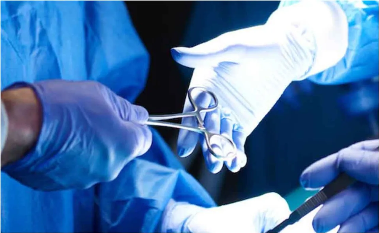 case against haripad govt hospital doctor who stitched patient abdomen placing cotton during caesarean