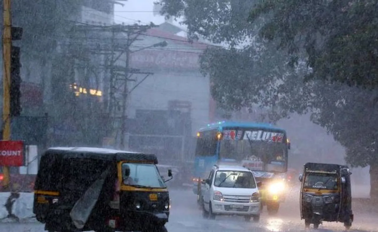 rain will continue in kerala yellow alert in two districts today