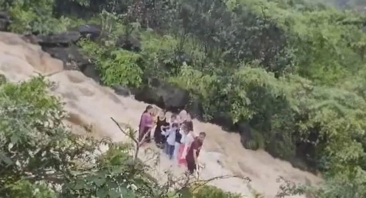 lonovala waterfall
