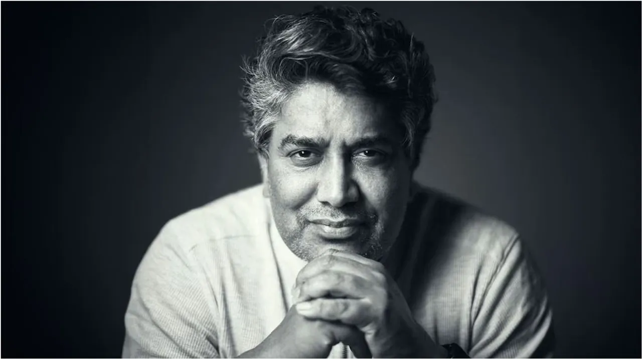 sexual harassment complaint of junior artist police filed case against director sreekumar menon