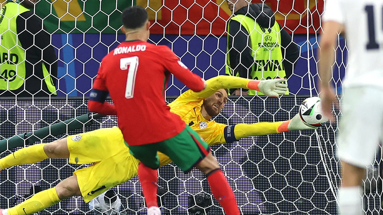 -Cristiano-Ronaldo misses penalty