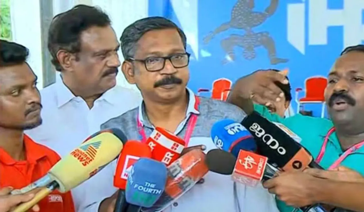  'ഈ രീതിയിലുള്ള ധിക്കാരവും കള്ളത്തരവും അക്കാദമിക്ക് ഭൂഷണമല്ല'; രഞ്ജിത്തിനെതിരെ അക്കാദമി അം​ഗങ്ങൾ