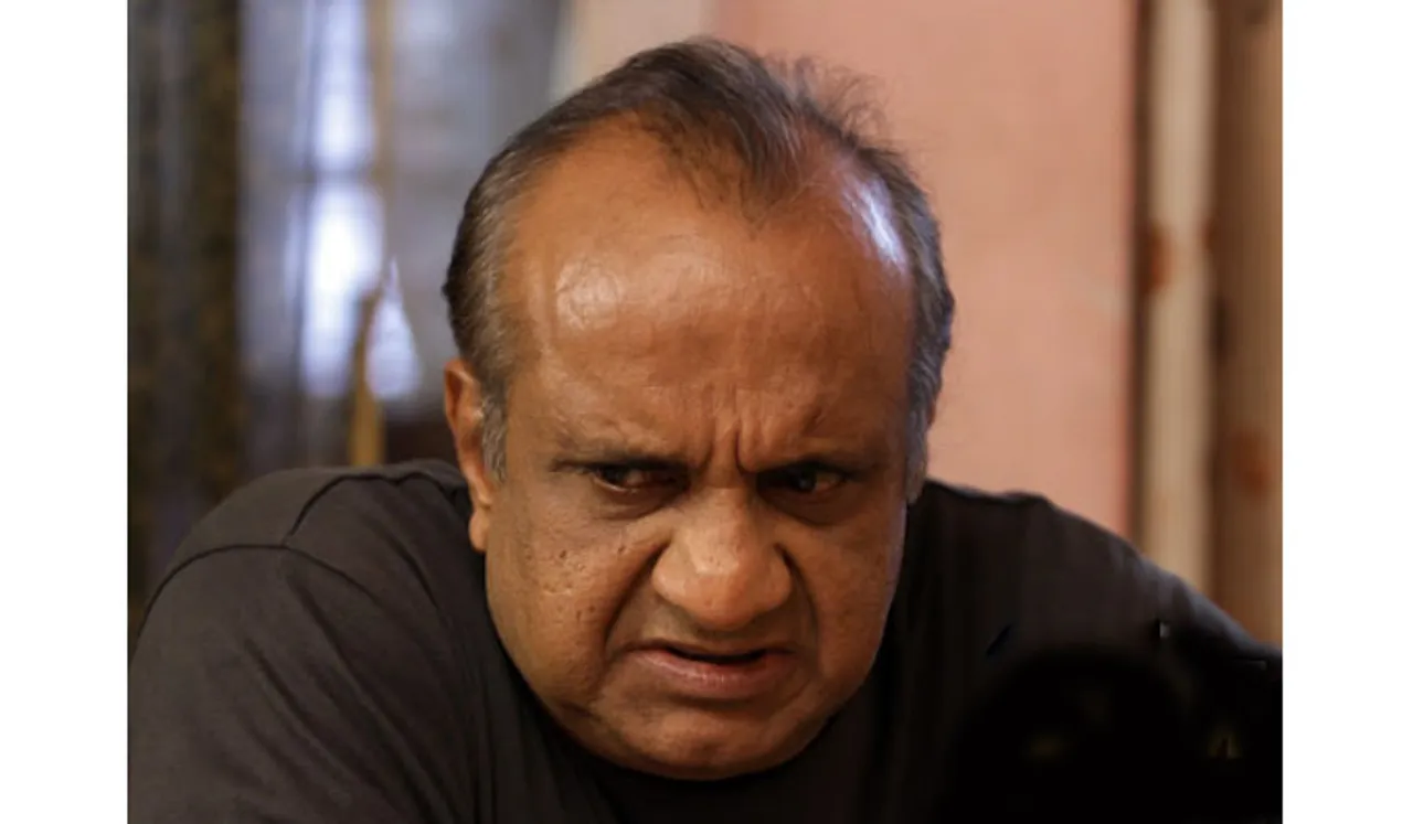 സ്വന്തം ലേഖകന്‍ വീണ്ടും അരങ്ങിലെത്തുന്നു