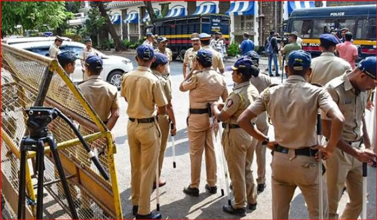 മുംബൈയില്‍ ബോംബ് സ്‌ഫോടനം നടക്കുമെന്ന് അജ്ഞാതന്റെ ഫോണ്‍; അന്വേഷണം ആരംഭിച്ചു