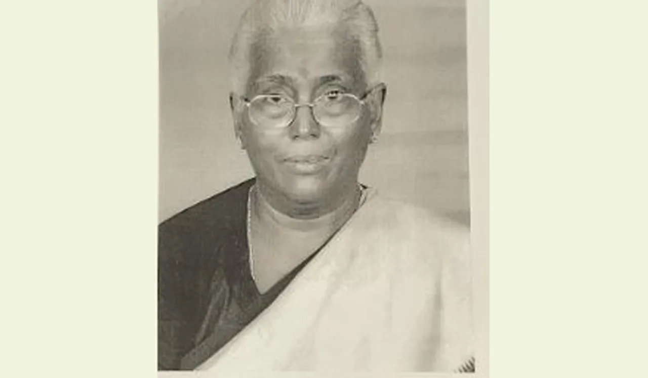 വി അഴകമ്മാള്‍ നിര്യാതയായി