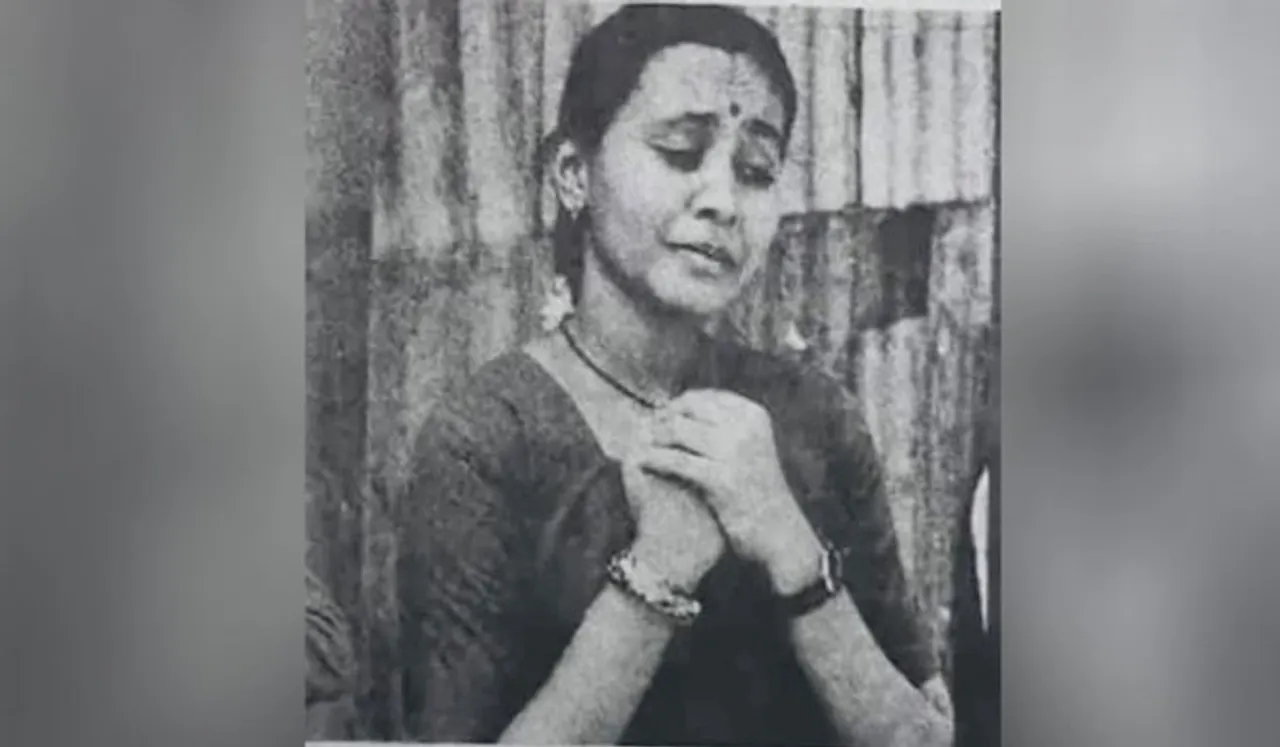മോണോ ആക്ടിൽ ഒന്നാം സ്ഥാനം നേടിയ പെൺകുട്ടി; ഇന്ന് കേരളത്തിന്റെ മന്ത്രി, വൈറലായി ഫോട്ടോ!
