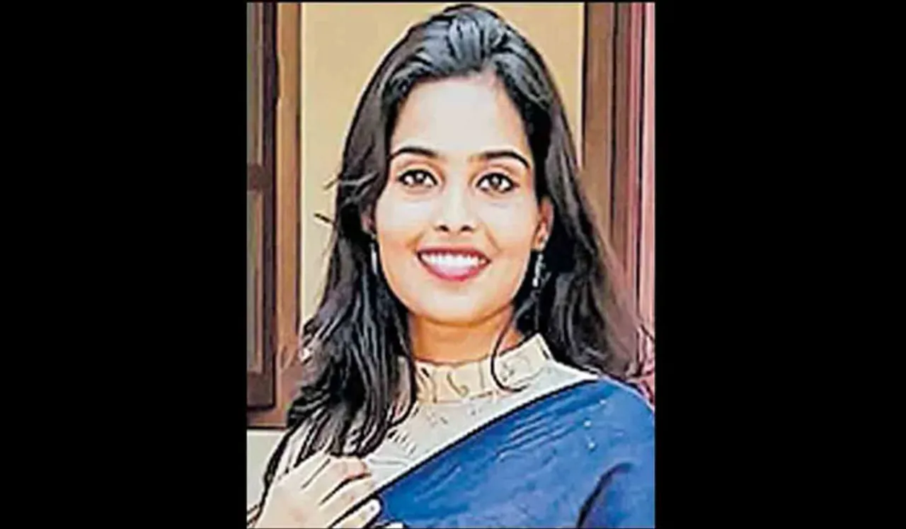 യുവതിയെ റോഡരികിൽ തീകൊളുത്തി മരിച്ചനിലയിൽ കണ്ടെത്തി