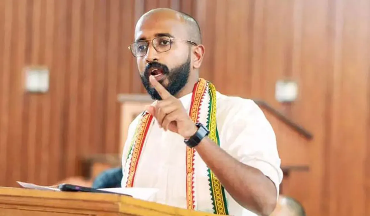 'കള്ളക്കേസെടുത്ത് നിശബ്ദരാക്കാമെന്ന് കരുതണ്ട'; പിണറായി ഭരണത്തിൽ കേസെടുക്കലൊരു കോമഡിയായി മാറിയെന്ന് അലോഷ്യസ് സേവ്യർ
