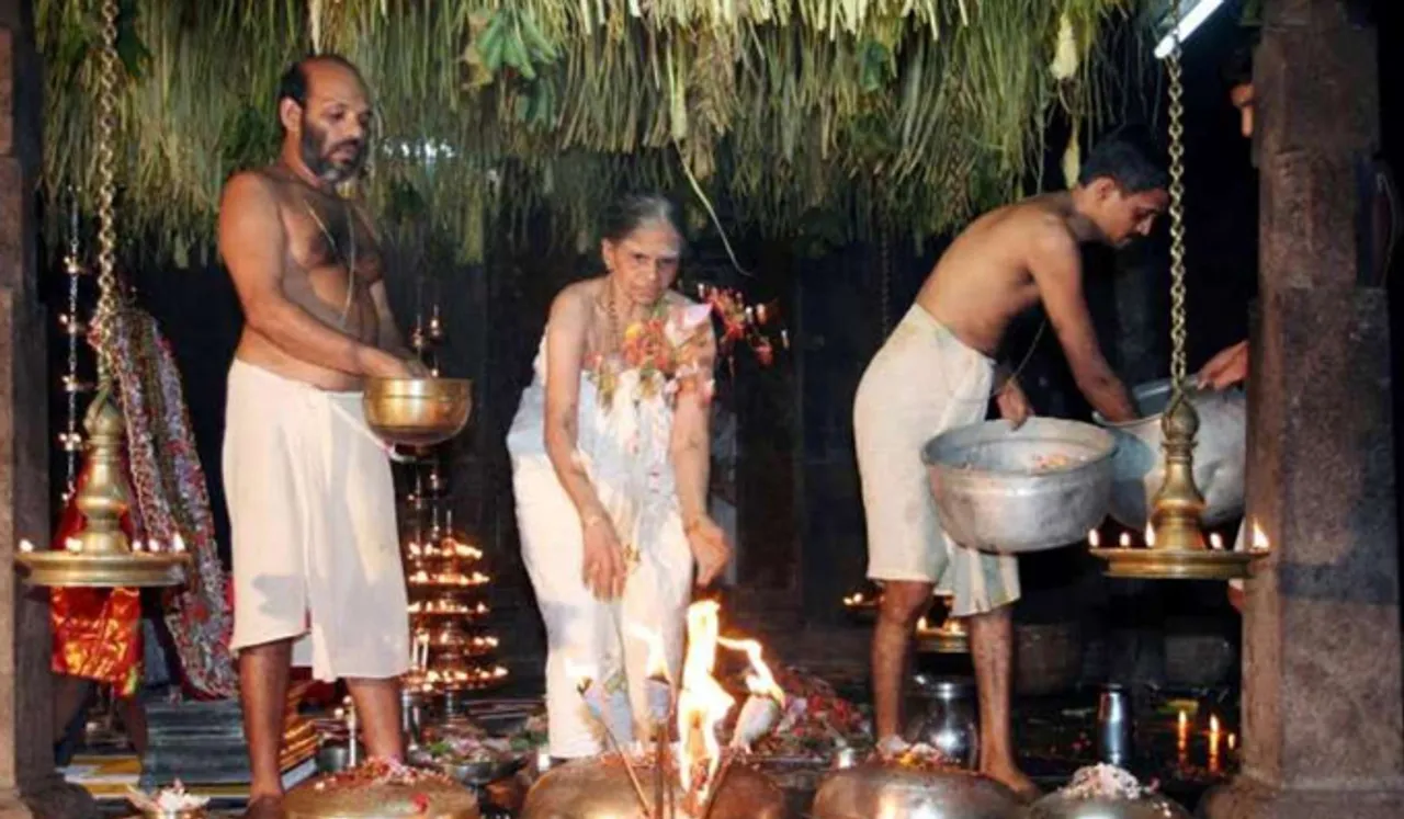 മണ്ണാറശാല അമ്മയ്ക്ക് പകരക്കാരില്ല