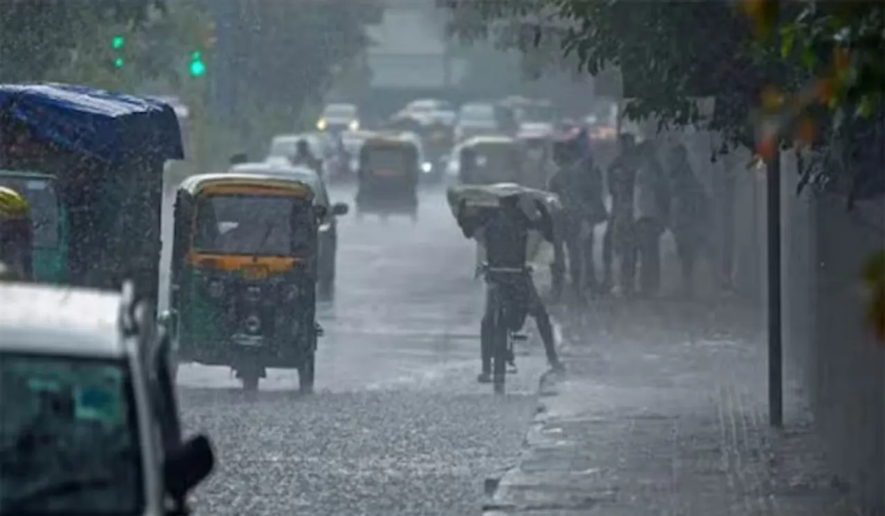 ബംഗാള്‍ ഉൾക്കടലില്‍ ഹമൂണ്‍ ചുഴലിക്കാറ്റ്; സംസ്ഥാനത്ത് ഒറ്റപ്പെട്ട മഴ തുടരും, എട്ടു ജില്ലകളിൽ യെല്ലോ അല‌ർട്ട്