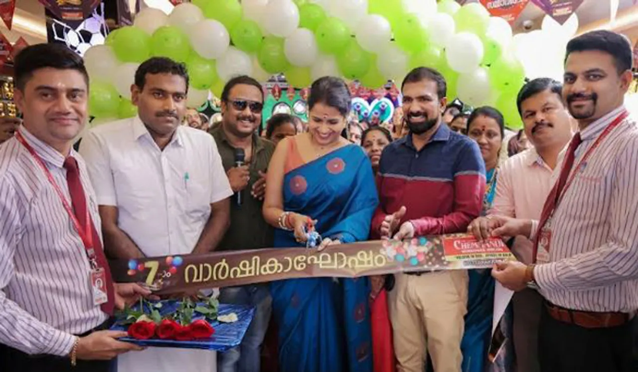 ബോബി ചെമ്മണൂര്‍ ഇന്റര്‍നാഷണല്‍ ജ്വല്ലേഴ്‌സ് കൊട്ടാരക്കര ഷോറൂമിന്റെ 7-ാം വാര്‍ഷികം ആഘോഷിച്ചു
