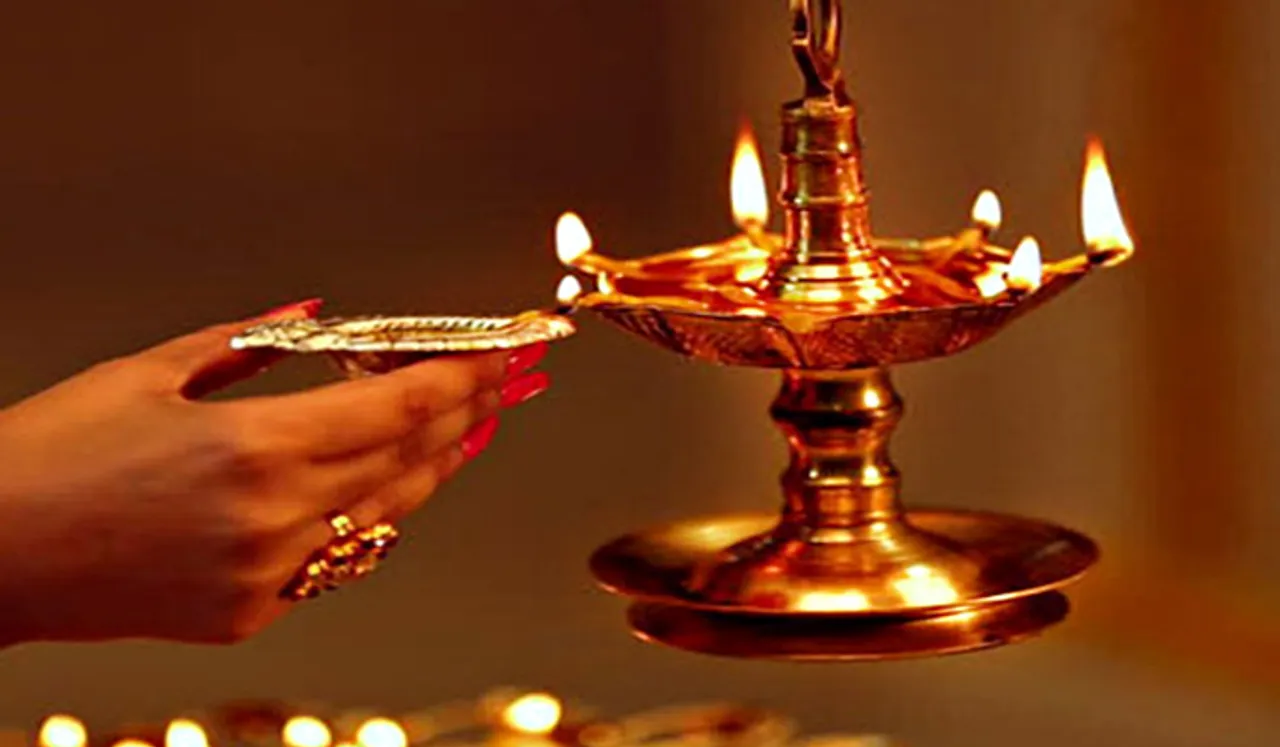 വീട്ടില്‍ നിലവിളക്ക് തെളിയിക്കുമ്‌പോള്‍ ശ്രദ്ധിക്കേണ്ടത്