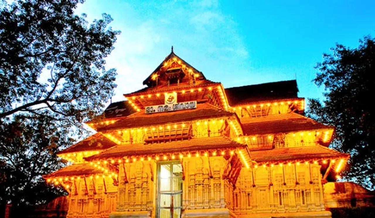 ശിവരാത്രിദിവസം നാലുയാമപൂജകള്‍ തൊഴണം
