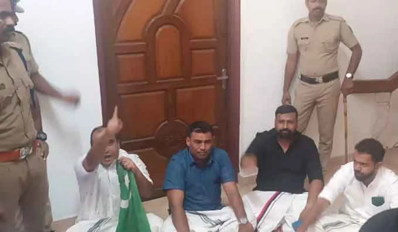 ഭിന്നശേഷിക്കാരനായ വയോധികന്റെ ആത്മഹത്യ; മൃതദേഹവുമായി കലക്ടറേറ്റില്‍ പ്രതിഷേധം