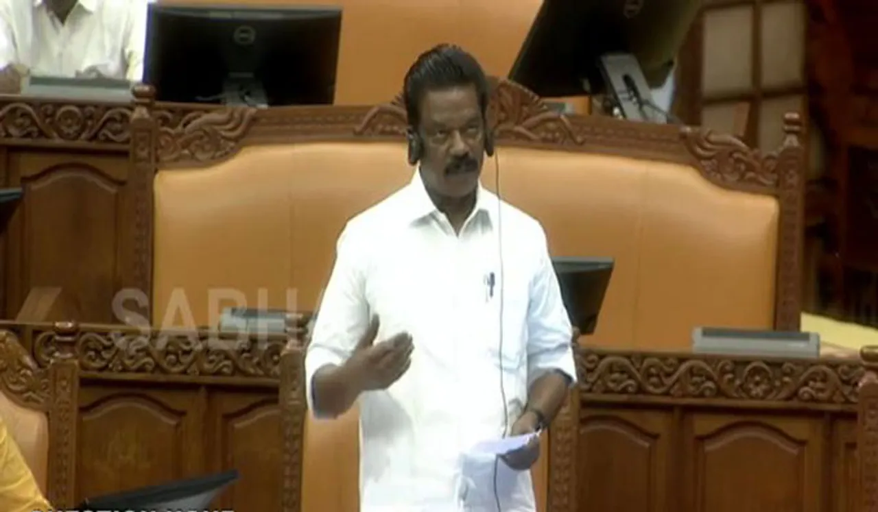 'ശബരിമലയില്‍ നിന്ന് മാല ഊരി തിരികെ പോയത് കപടഭക്തര്‍, ക്ഷേത്രത്തെ തകര്‍ക്കാന്‍ ശ്രമം'