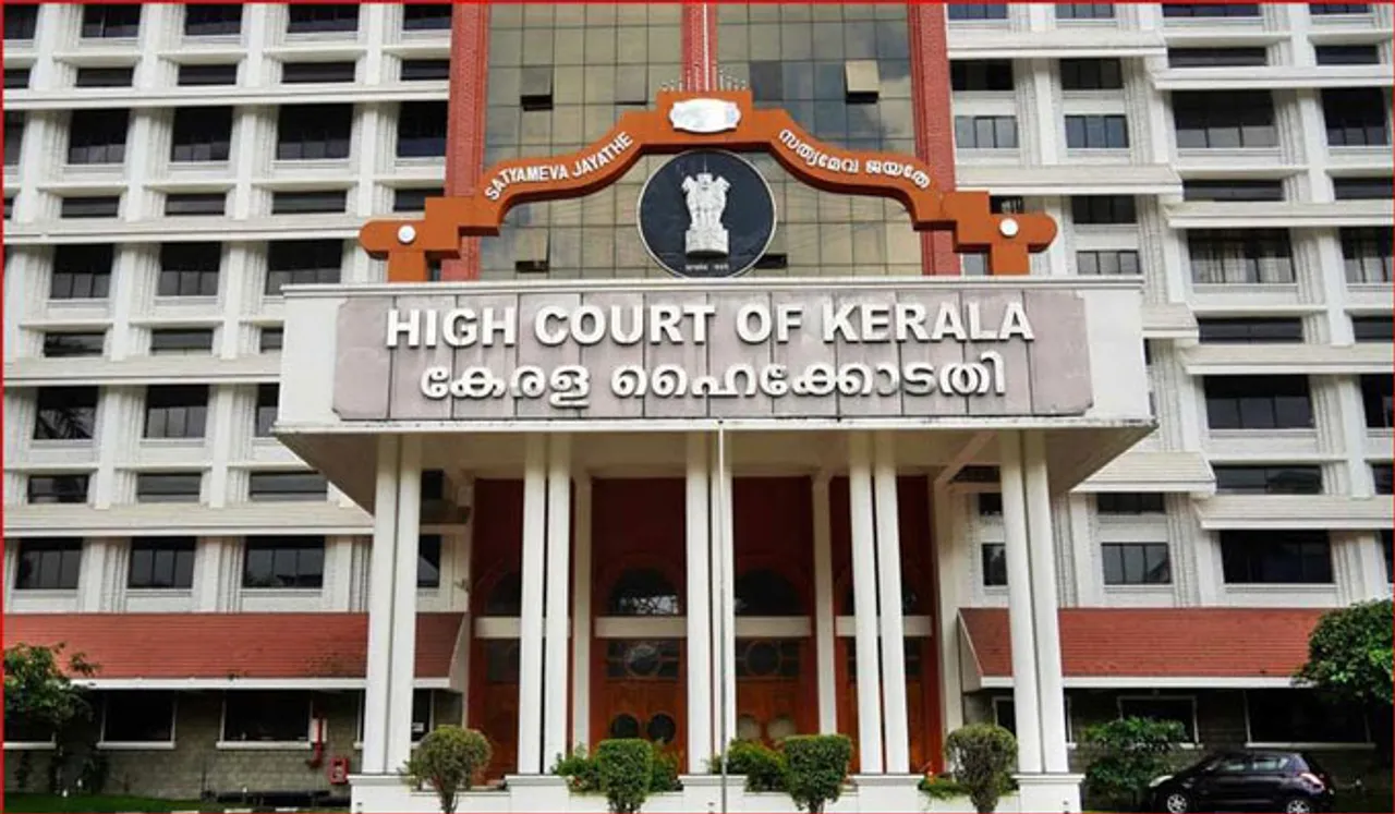 റിവ്യൂ വിലക്കിയിട്ടില്ല, സിനിമയെ  ബോധപൂര്‍വ്വം നശിപ്പിക്കുന്നവര്‍ക്കെതിരെ നടപടി: ഹൈക്കോടതി