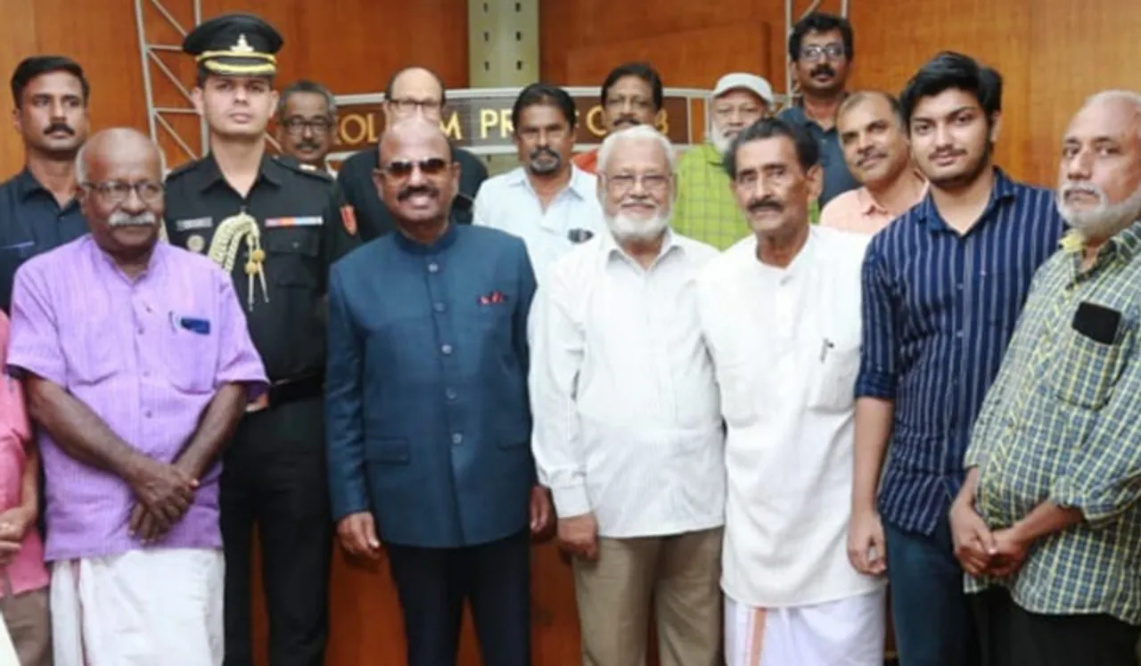 കൊല്ലത്തെ പത്രപ്രവര്‍ത്തകര്‍ക്ക് അമൃതാനന്ദം പകര്‍ന്ന് മുന്‍ 'ജനകീയ കളക്ടര്‍'