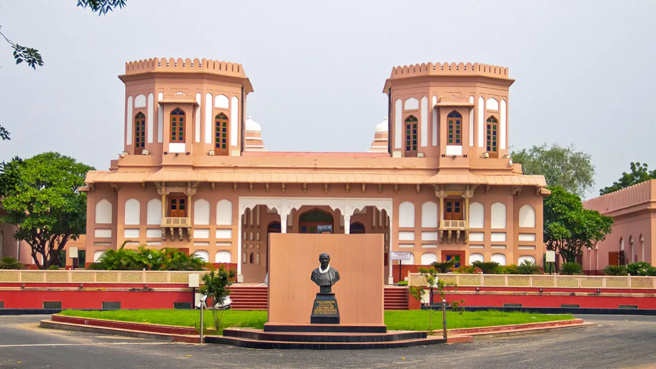  Sardar Vallabhai Patel National Museum