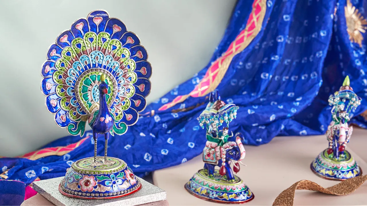 Gulabi Meenakari