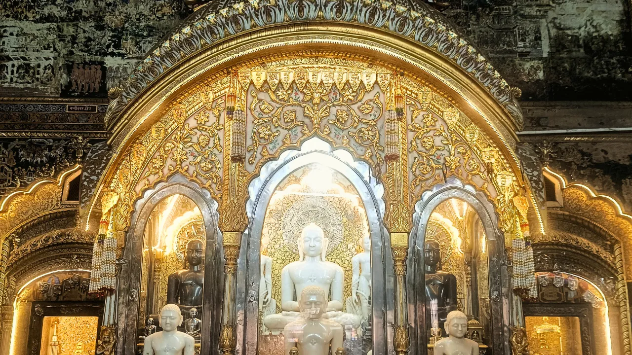 jaintemplesofolddelhi