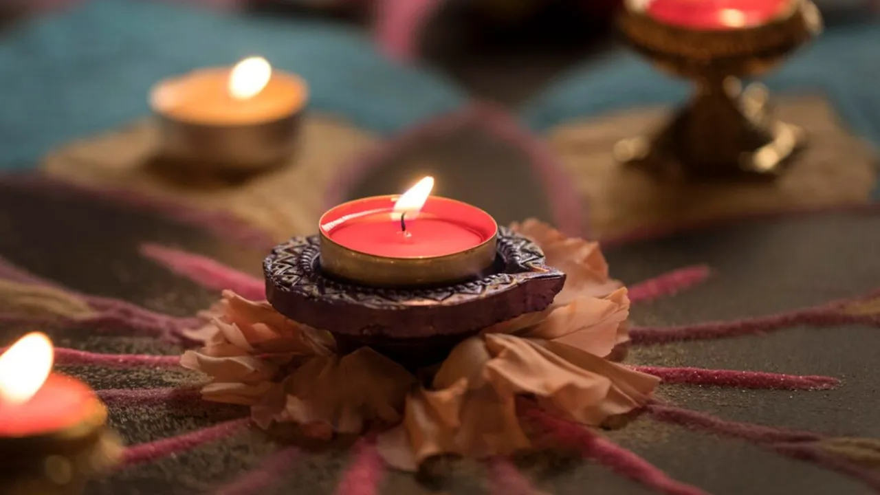 Handmade & Hand Painted Diwali Diyas