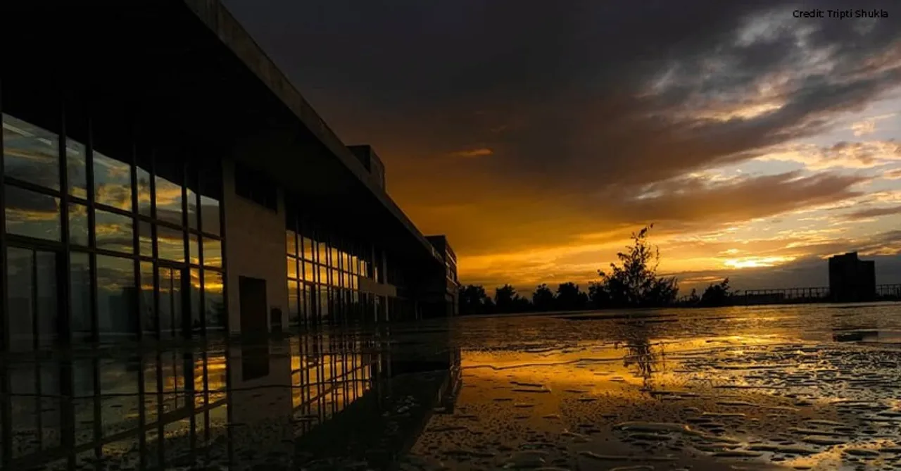 Peeping beauty through windows: How the pandemic has changed the way of celebrating monsoons in India?