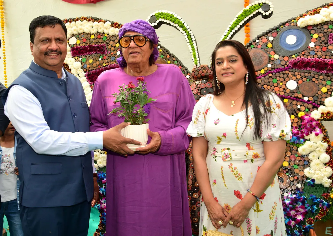 Jeetendra Pardeshi, Ranjeet & Ekta Jain