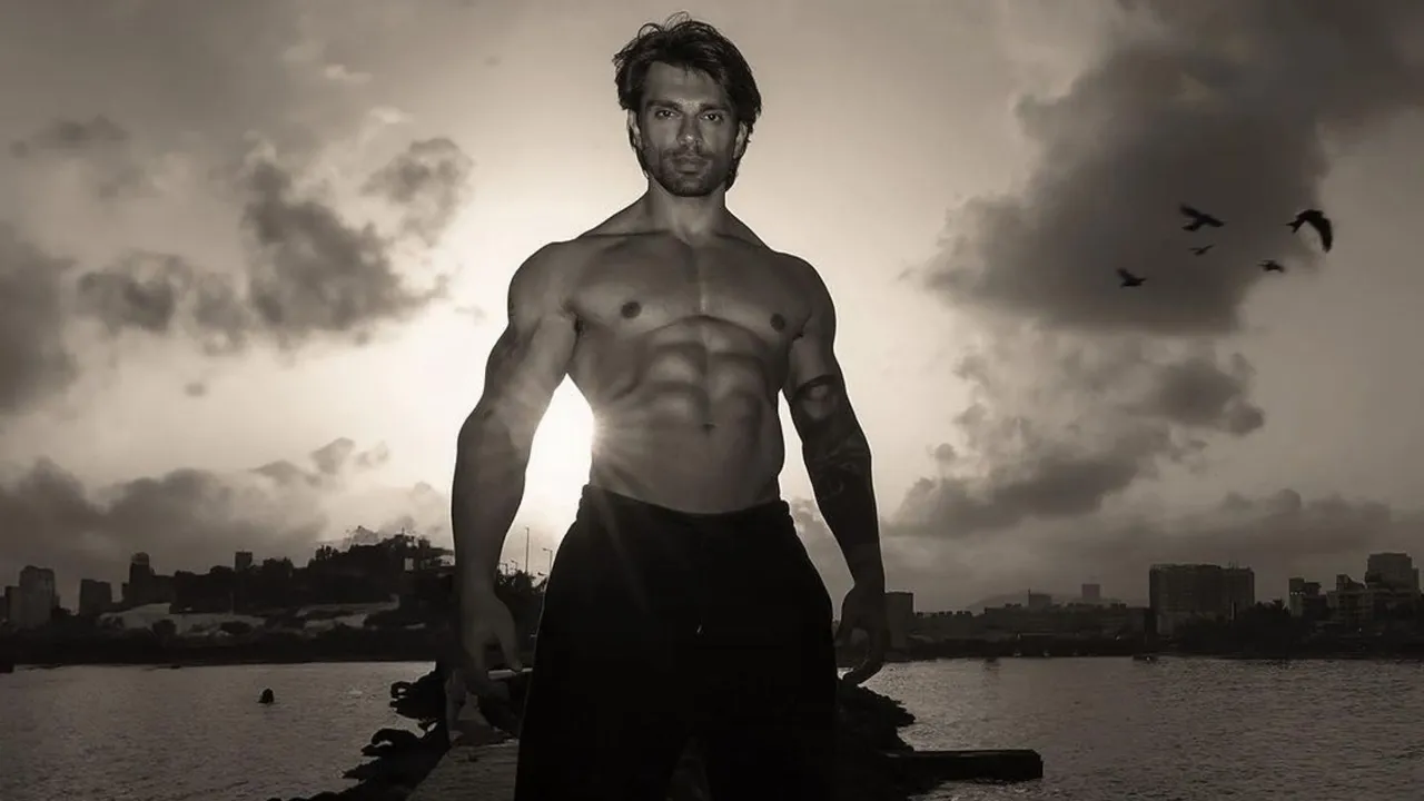 Karan Singh Grover Latest  Photos Wow Fans and Costars On Social Media