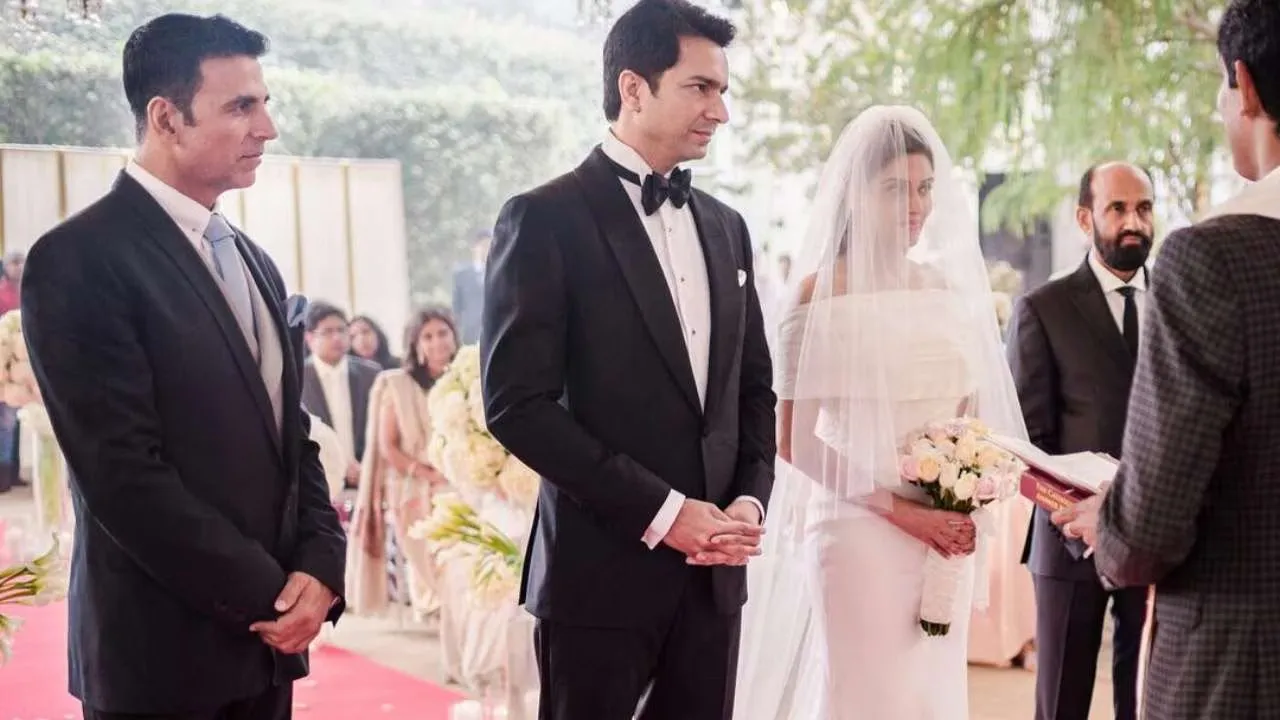 akshay asin rahul.png