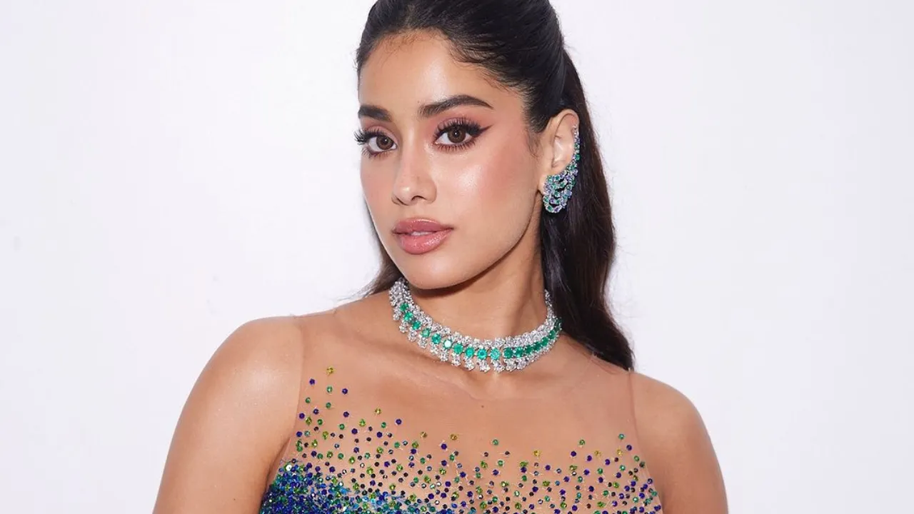 janhvi kapoor latest photo