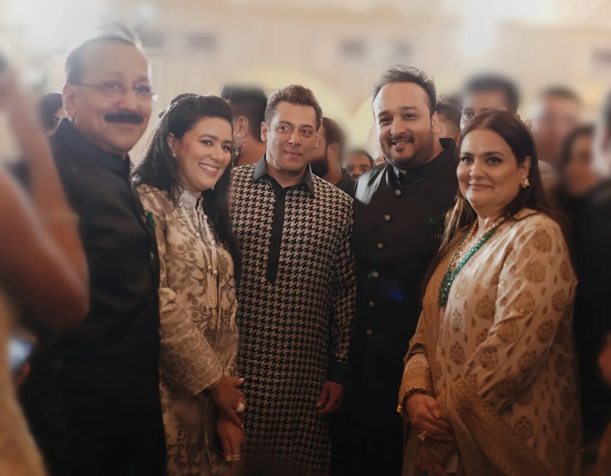 A sneak peek into Baba Siddique 2024 Lavish Iftaar Celebration