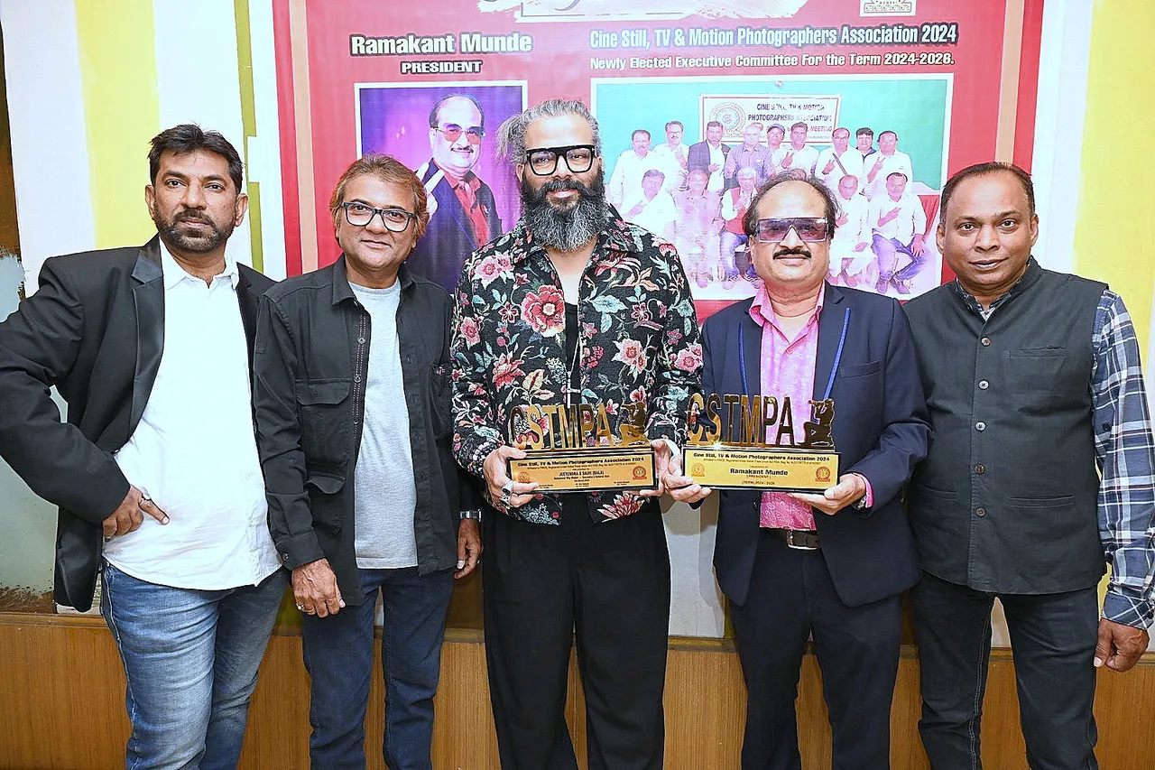 Felicitation ceremony for Bollywood wig designer Jeetendra S Salvi and Ramakant Munde President begins