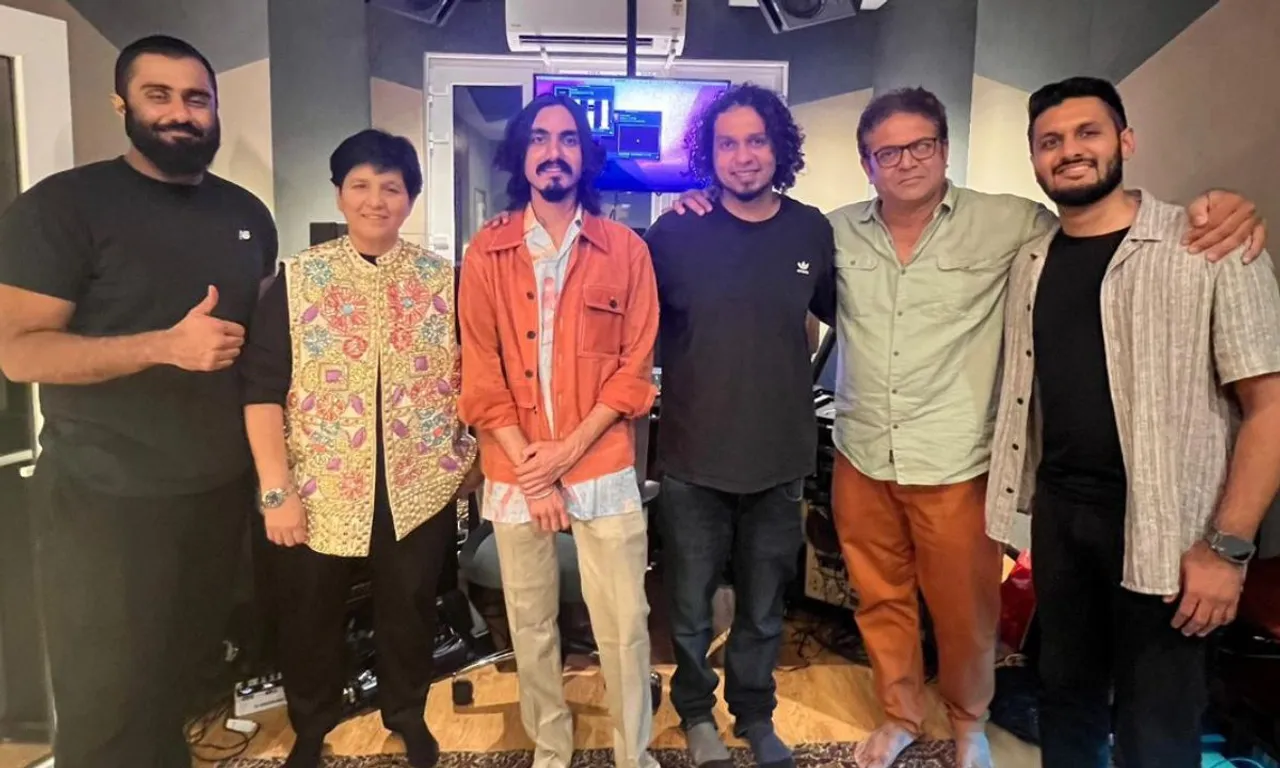 Khalasi Trio makes a comeback along with Falguni Pathak
