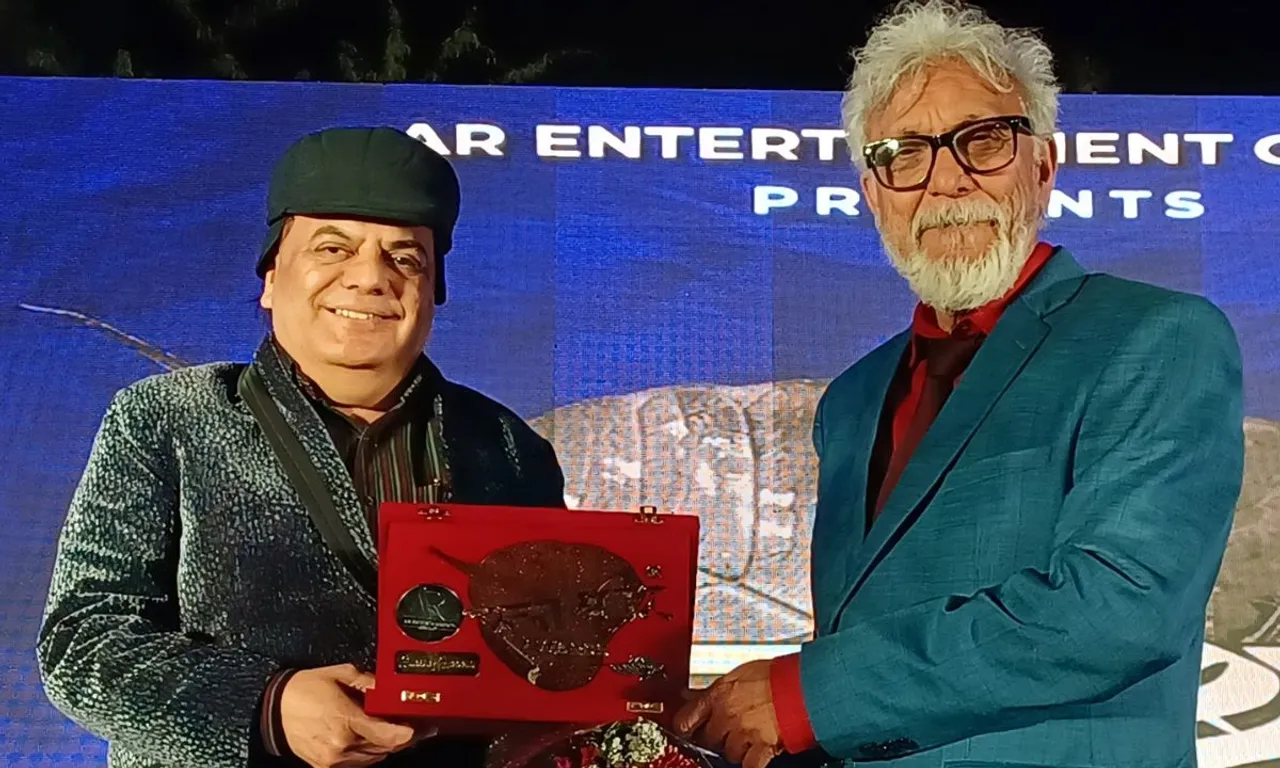 Senior journalist and famous film critic Pradeep Sardana received Ratnashree Samman for his special achievements