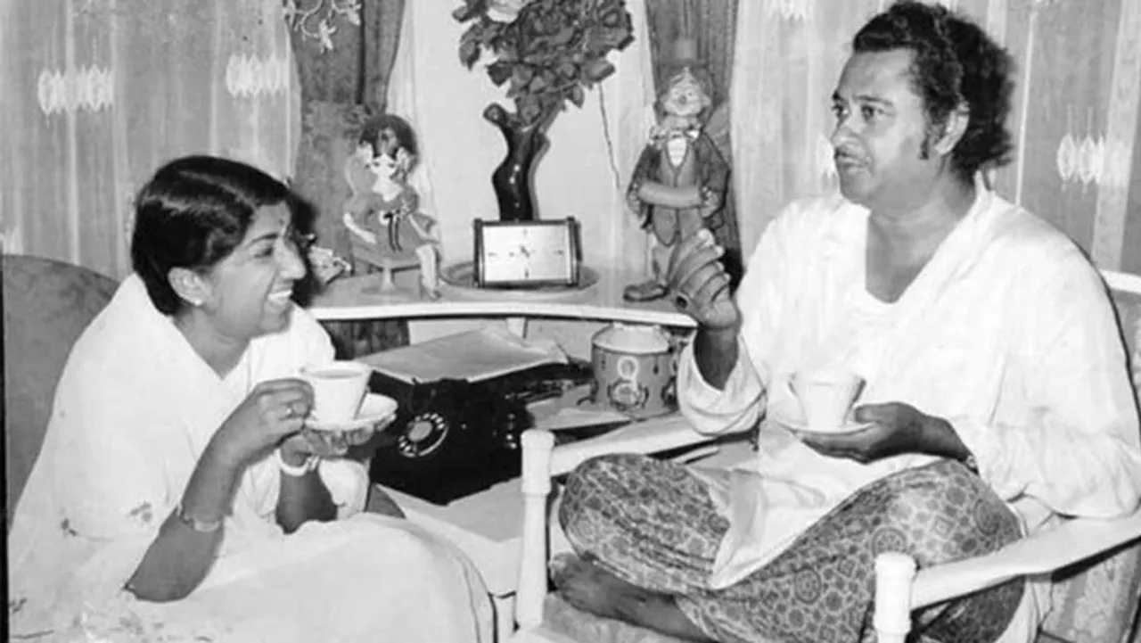 जब ख़ुशी मिलती है तो ख़ुश हो जाता हूँ लेकिन जब दुःख मिलता है तो कुछ नहीं कहता– किशोर कुमार
