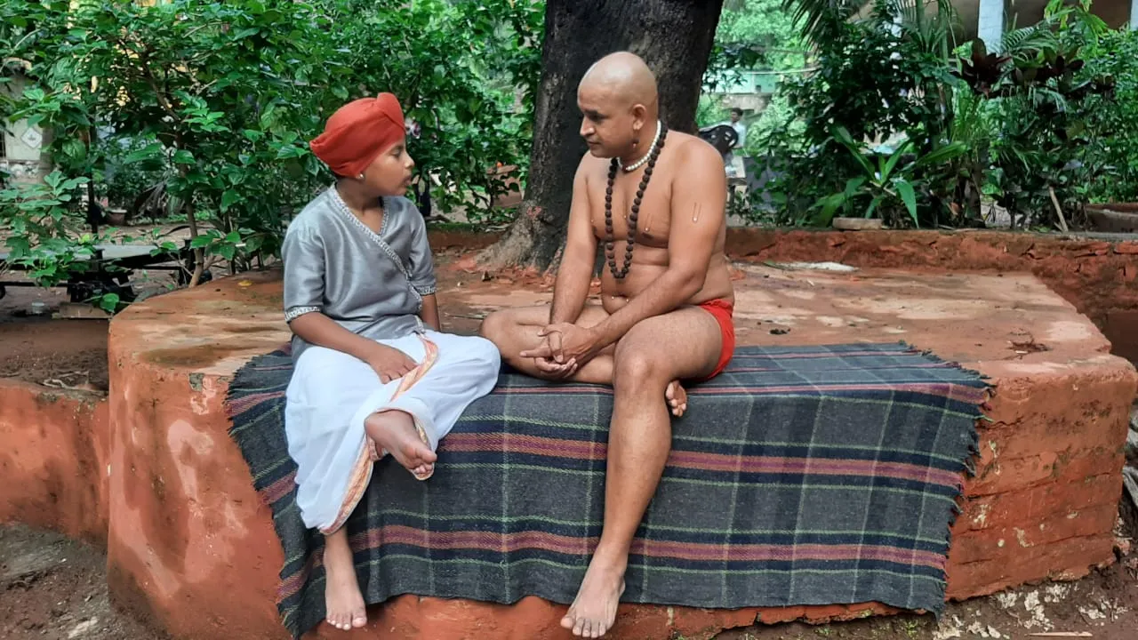 By the grace of Shri Swami Samarth, the devotee will get life!