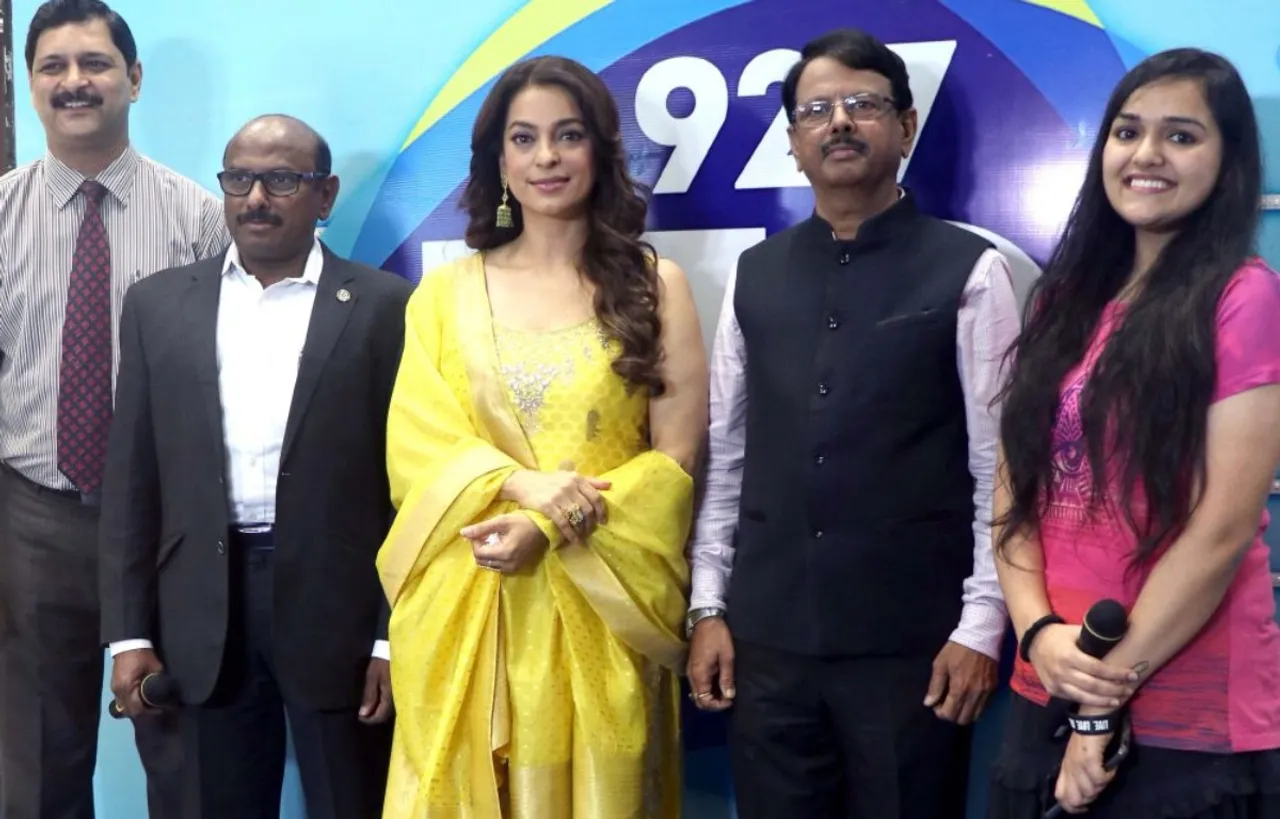 जूही चावला  ने 92.7 BIG FM’s की पहल #igifteyesight का समर्थन किया