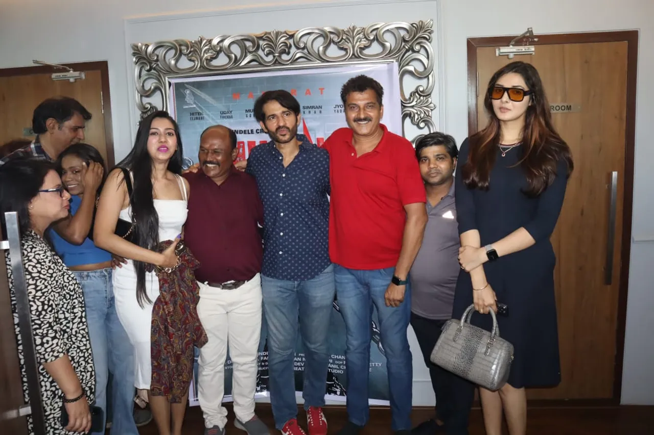 टीवी स्टार हितेन तेजवानी स्टारर निर्माता अनिल चंदेल की फिल्म शिकंजा द ट्रैप का मुहूर्त