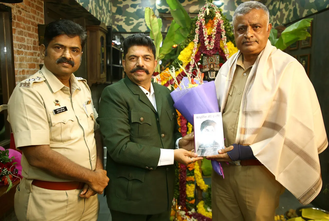 सांसद, सहायक पुलिस आयुक्त और बॉलीवुड हस्तियां विले पार्ले ईस्ट में शिवा'ज़ के सैल्यूट सैलून के उद्घाटन पर पहुंचीं