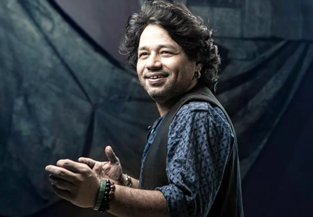 फिल्म 'द गॉड कृष्णा' के लिये कैलाश खेर ने  होली गीत गाया